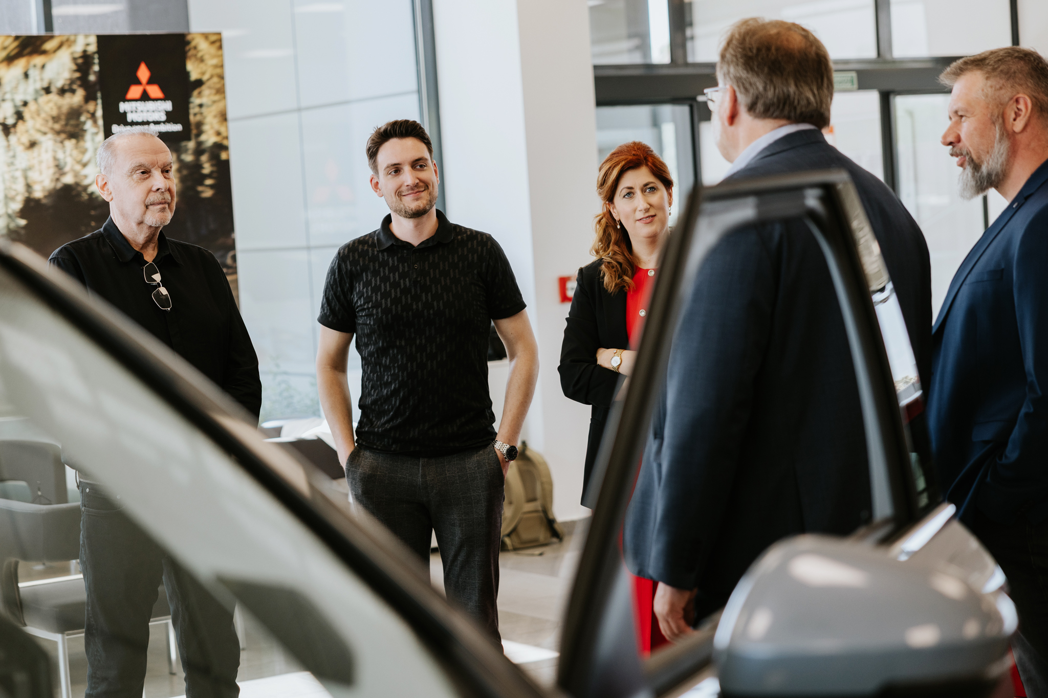 Nové Mitsubishi OUTLANDER PHEV 4X4 - Štefan Margita Nové Mitsubishi OUTLANDER PHEV 4X4 - Štefan Margita